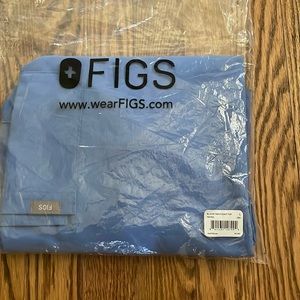 FIGS Leon 3 pocket top men’s L scrub top